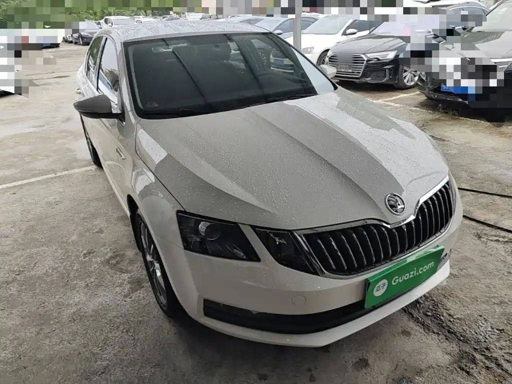 Skoda Octavia — фото 4