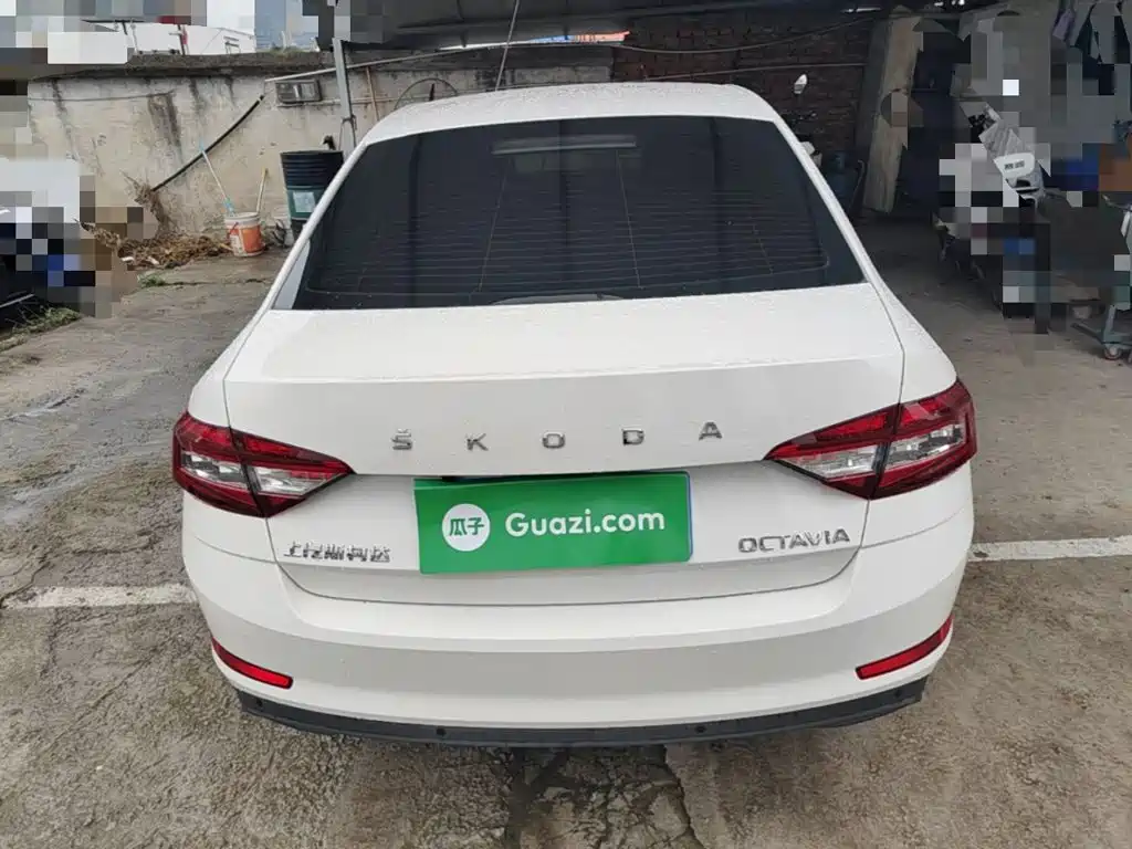 Skoda Octavia — фото 6