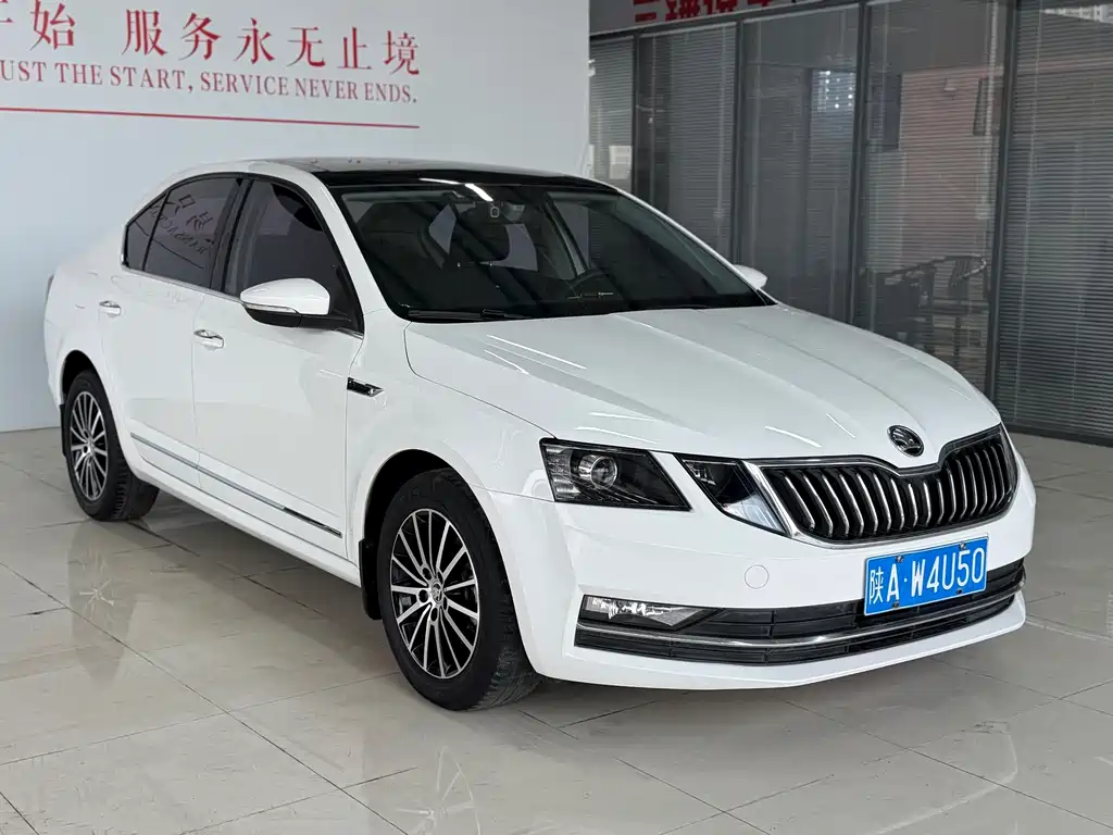 Skoda Octavia — фото 3