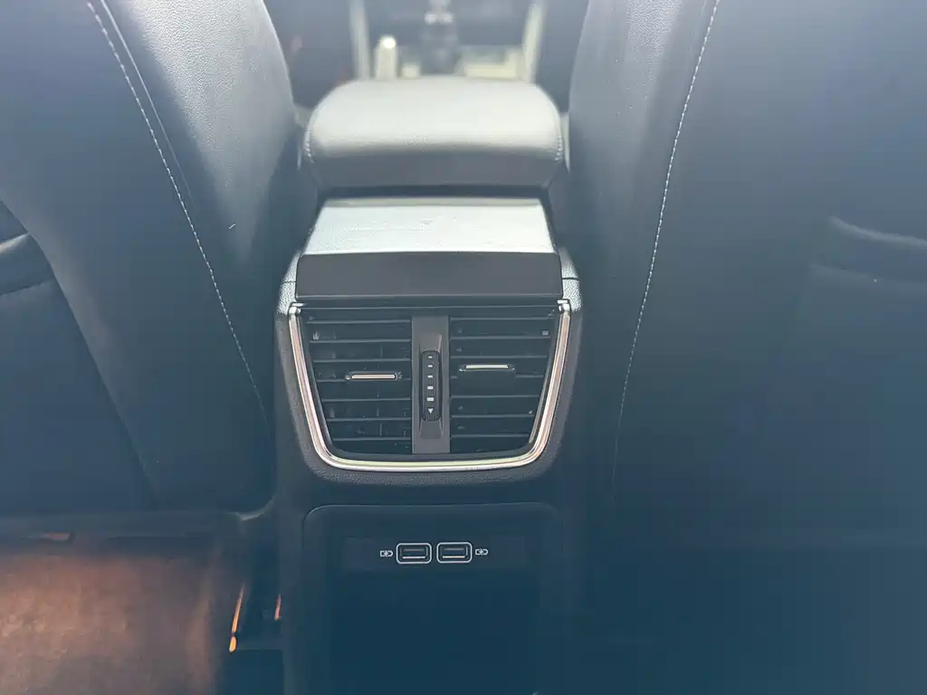 Skoda Octavia — фото 9