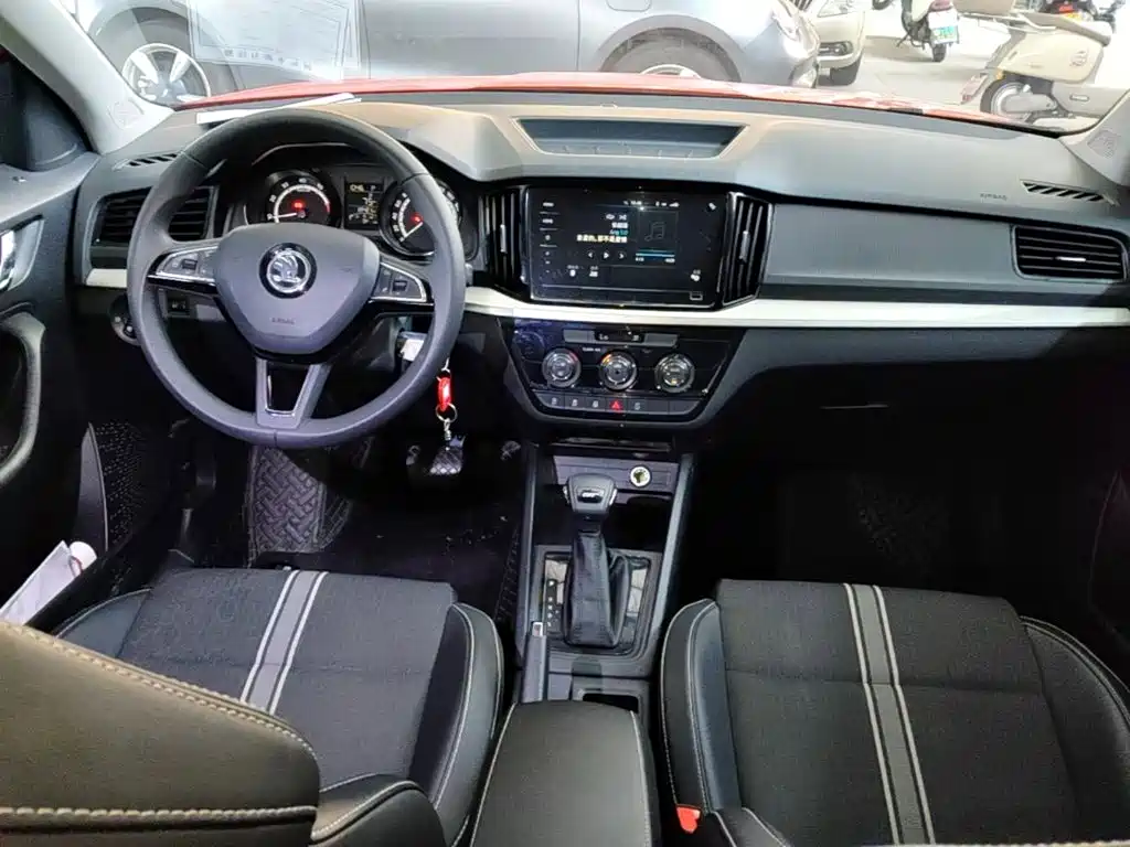 Skoda Kamiq — фото 10