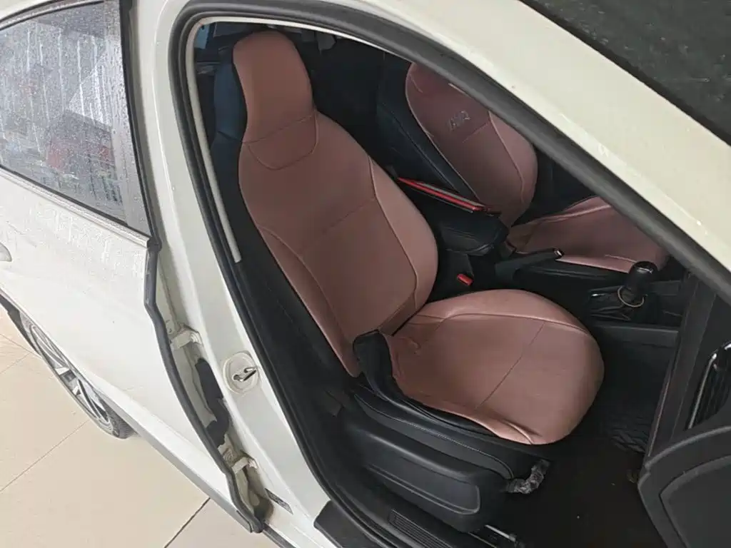 Skoda Kamiq — фото 25