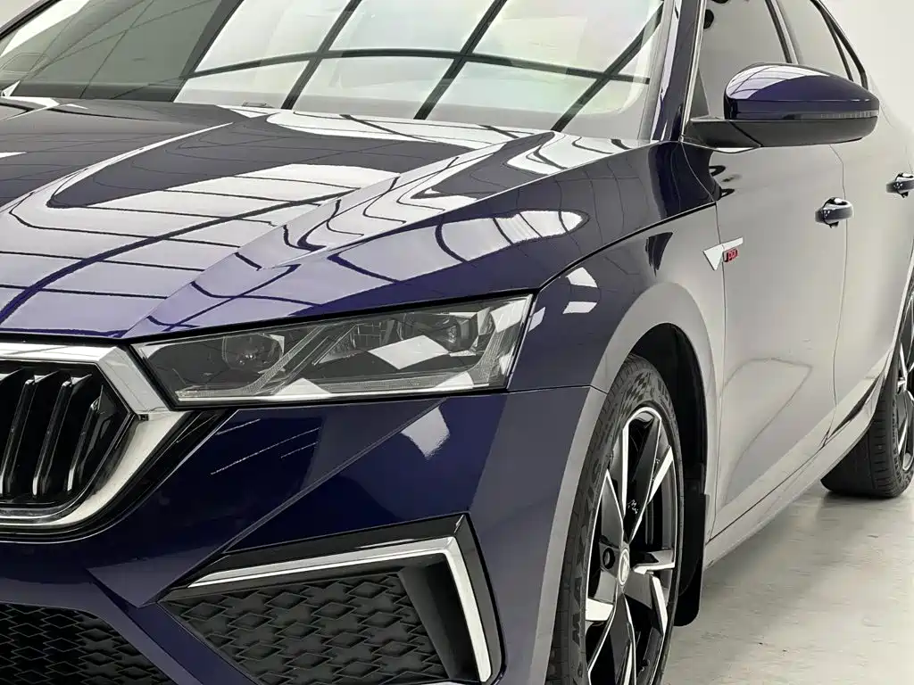 Skoda Octavia — фото 4