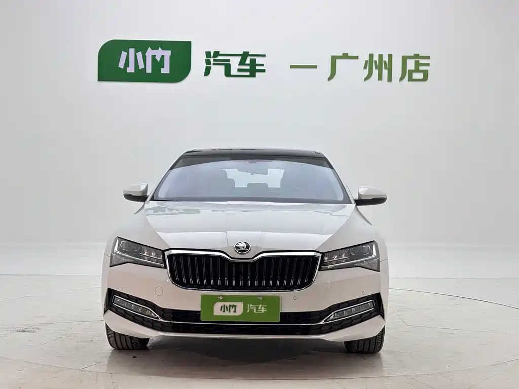 Skoda Superb — фото 2