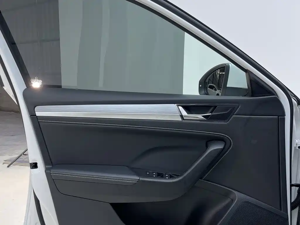 Skoda Superb — фото 13