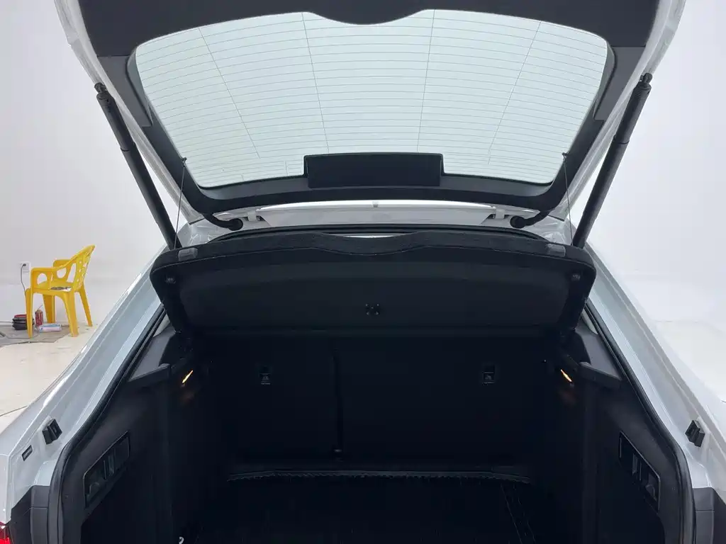 Skoda Superb — фото 25