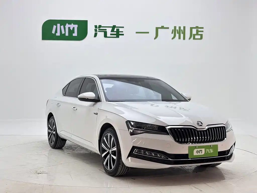 Skoda Superb — фото 4