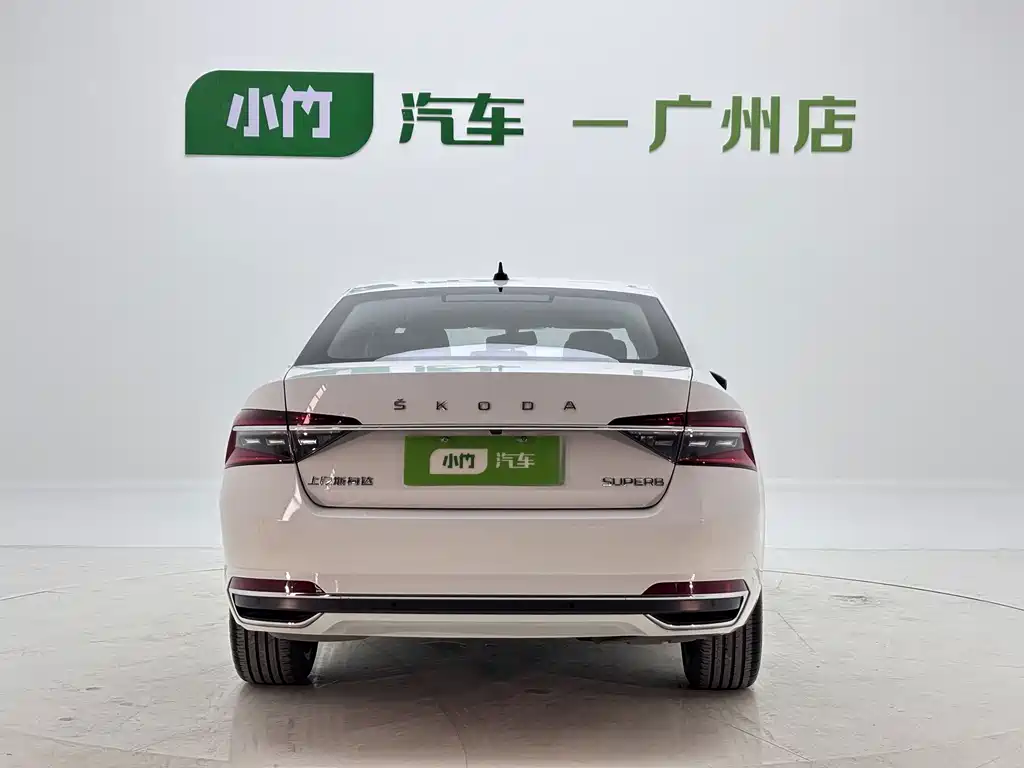 Skoda Superb — фото 5