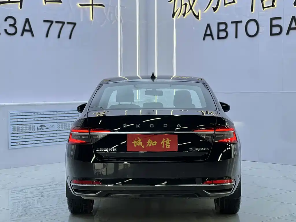 Skoda Superb — фото 5