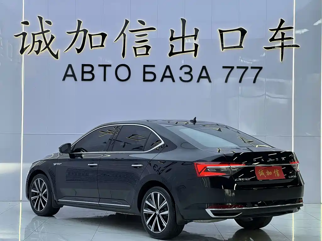 Skoda Superb — фото 6