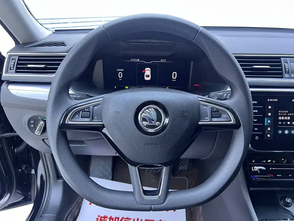 Skoda Superb — фото 10