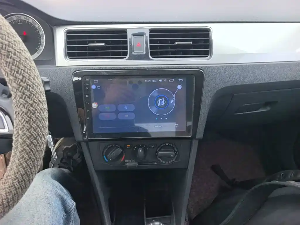 Skoda Rapid — фото 13