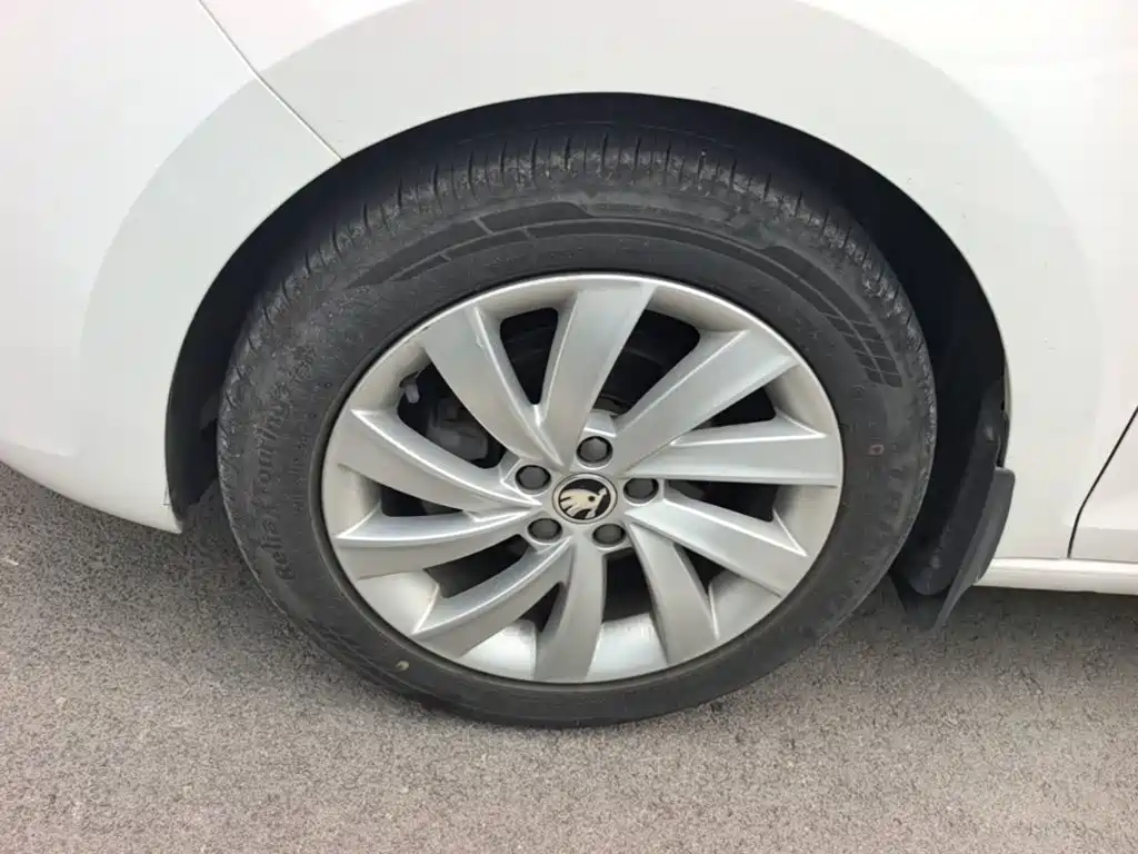 Skoda Rapid — фото 23