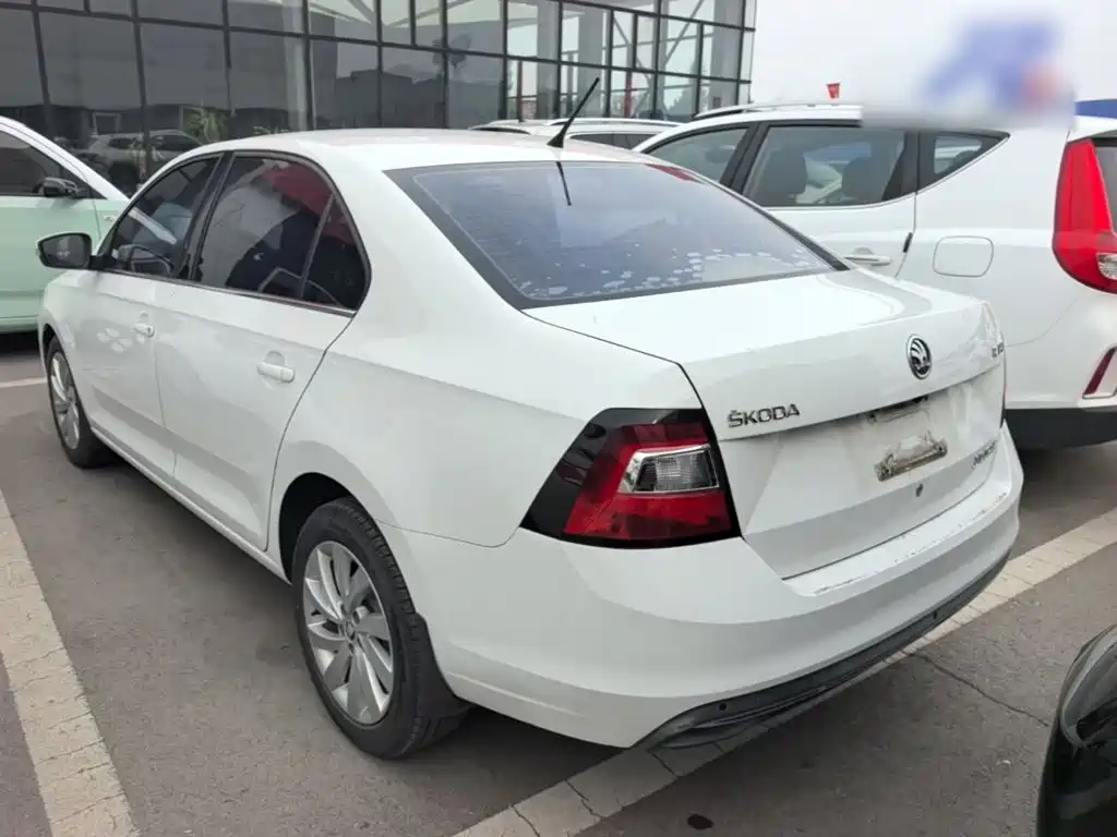 Skoda Rapid — фото 5
