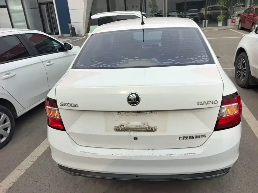 Skoda Rapid — фото 6