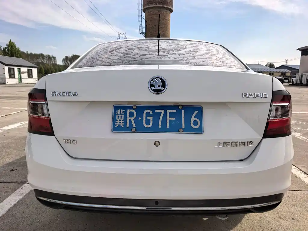 Skoda Rapid — фото 5