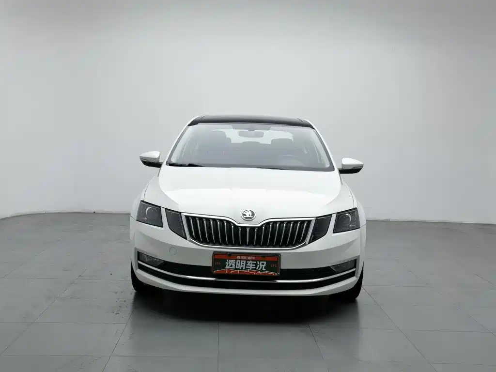 Skoda Octavia — фото 3