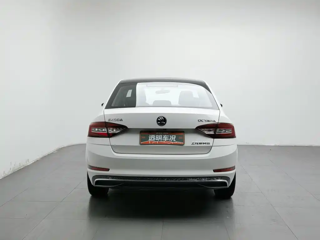 Skoda Octavia — фото 4