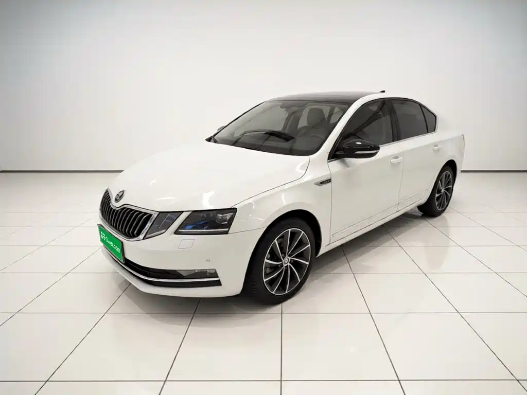 Skoda Octavia — фото 2