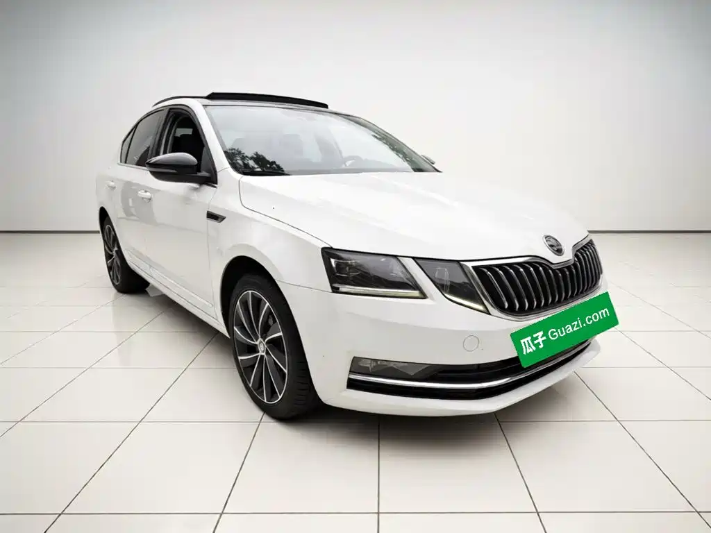 Skoda Octavia — фото 23