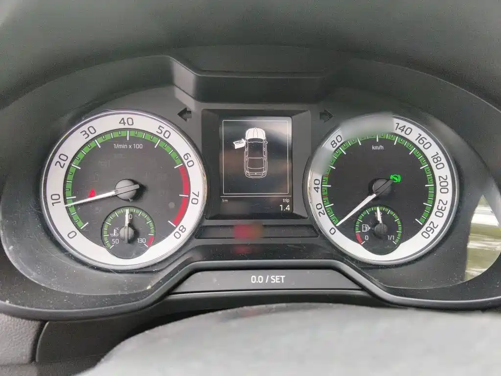 Skoda Octavia — фото 4