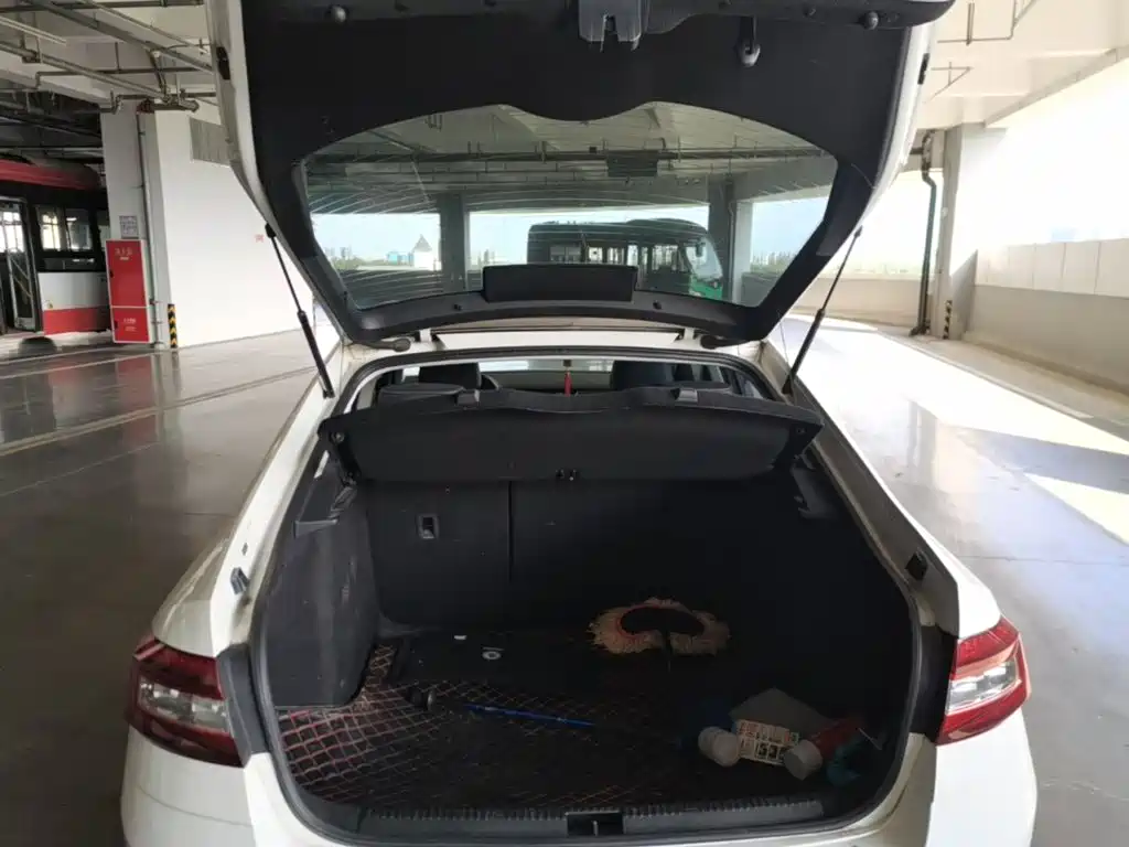 Skoda Octavia — фото 10
