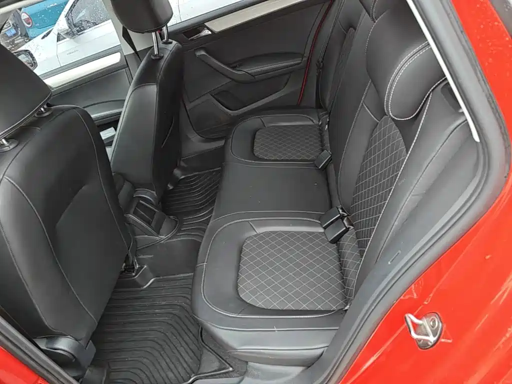 Skoda Rapid Spaceback — фото 17
