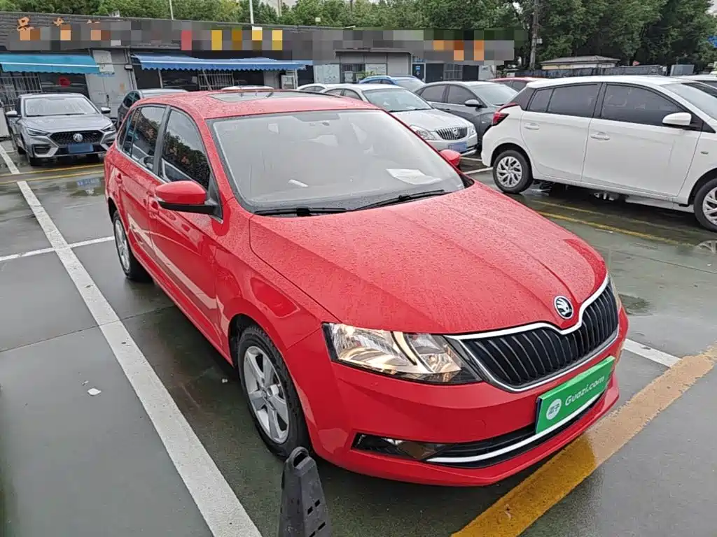 Skoda Rapid Spaceback — фото 4