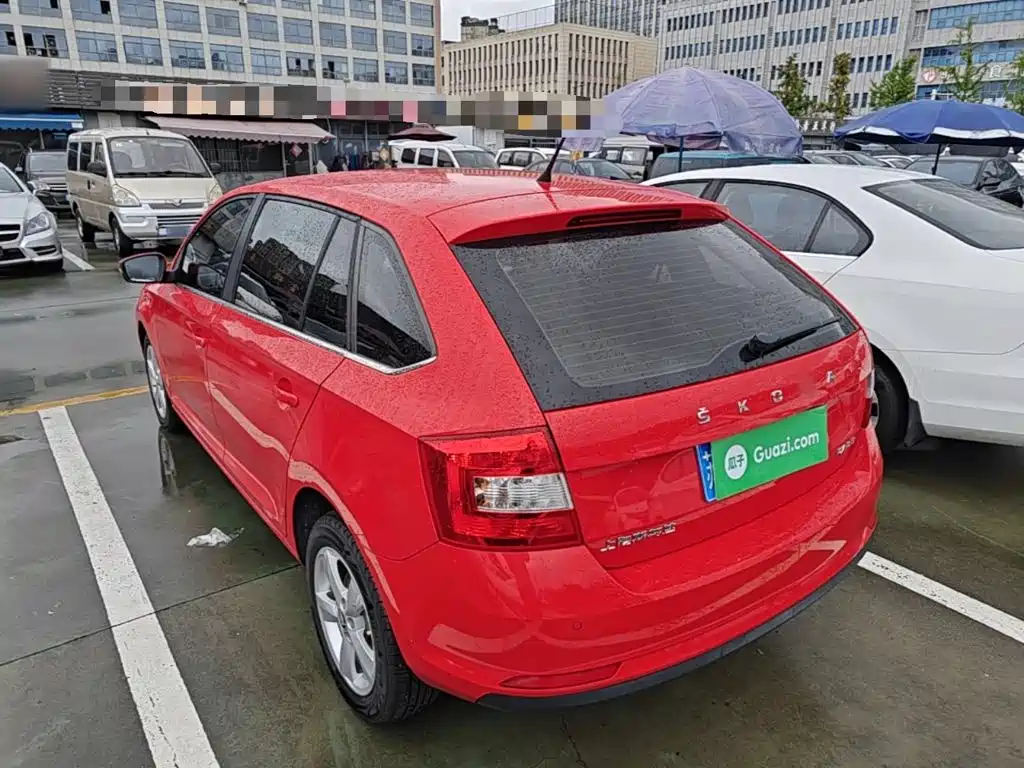 Skoda Rapid Spaceback — фото 5