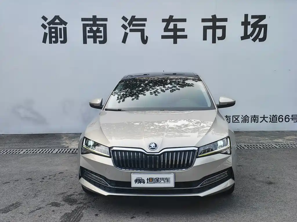 Skoda Superb — фото 2
