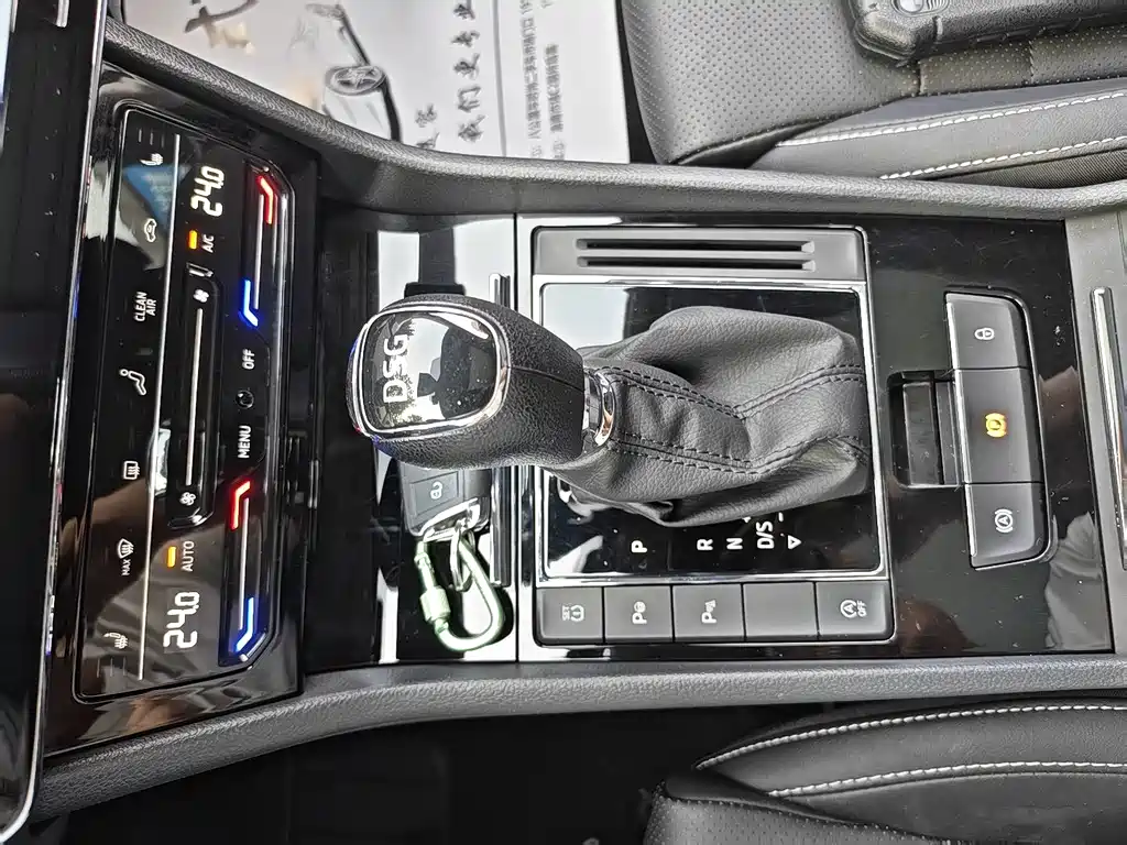 Skoda Superb — фото 17