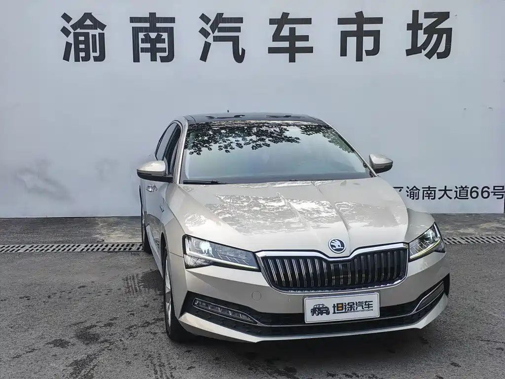 Skoda Superb — фото 3