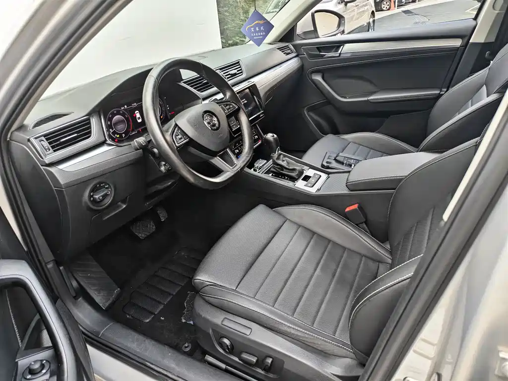 Skoda Superb — фото 4