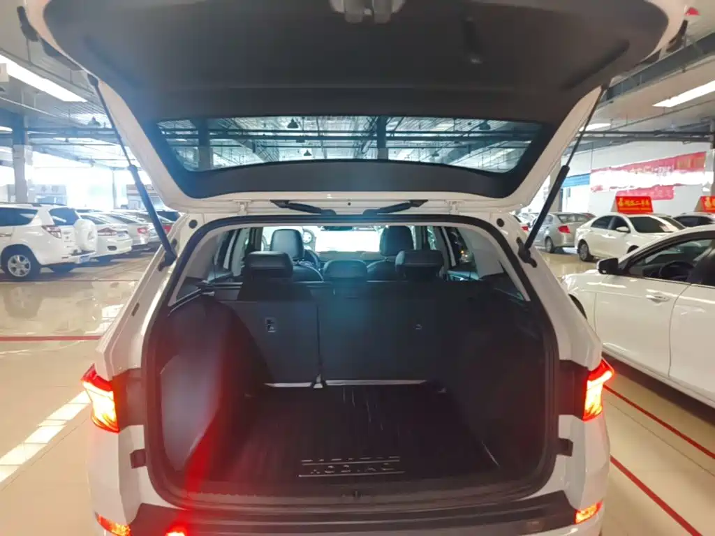 Skoda Kodiaq — фото 19