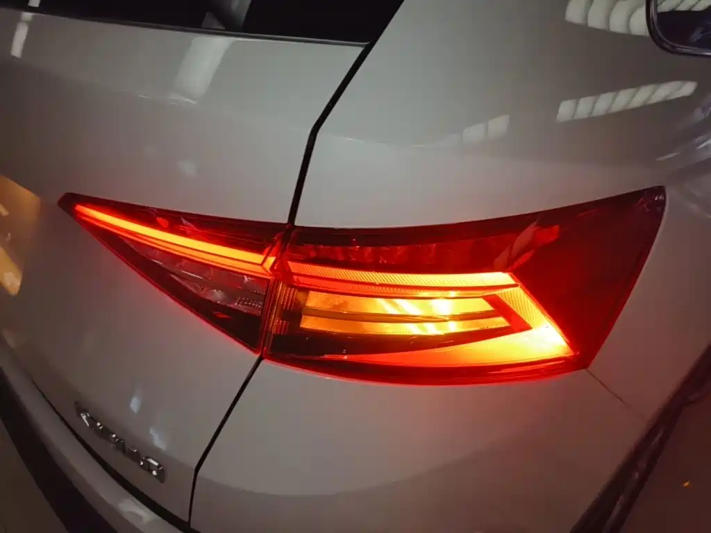 Skoda Kodiaq — фото 8