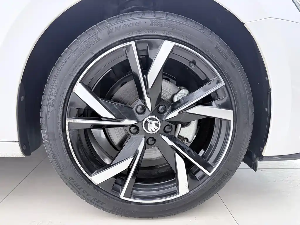 Skoda Octavia — фото 20