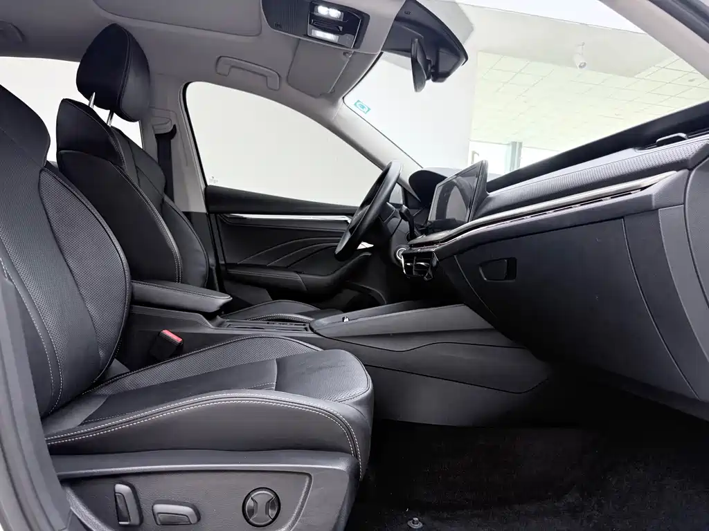 Skoda Octavia — фото 8