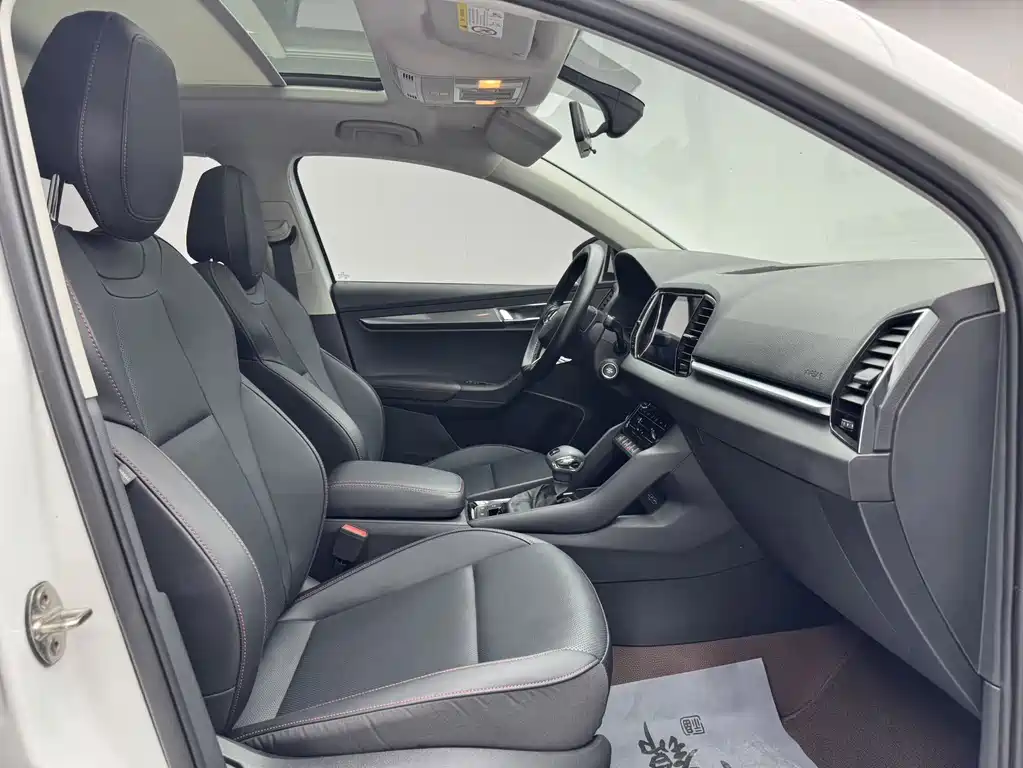 Skoda Karoq — фото 10