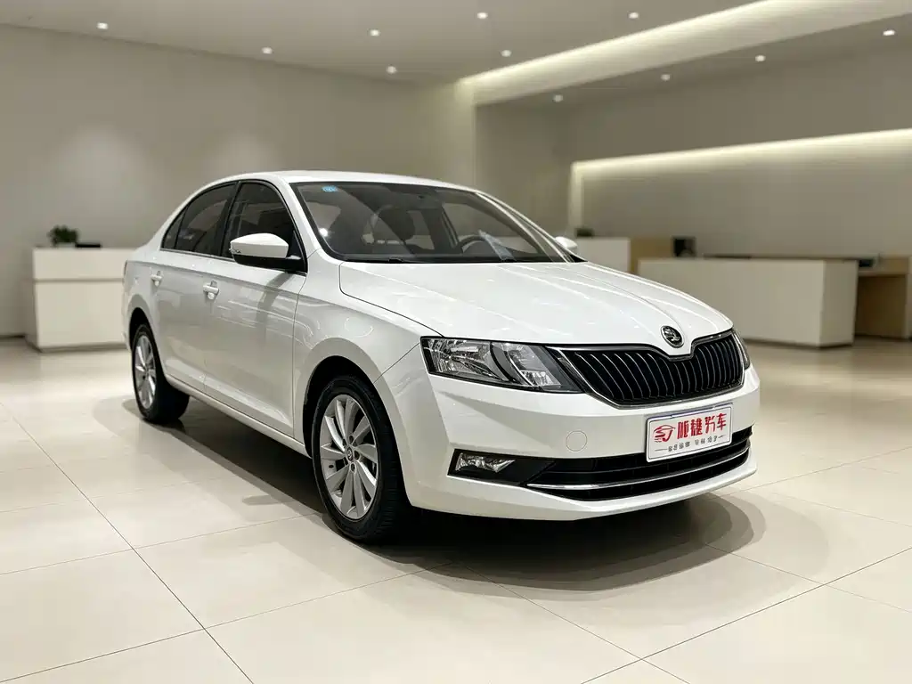 Skoda Rapid — фото 3