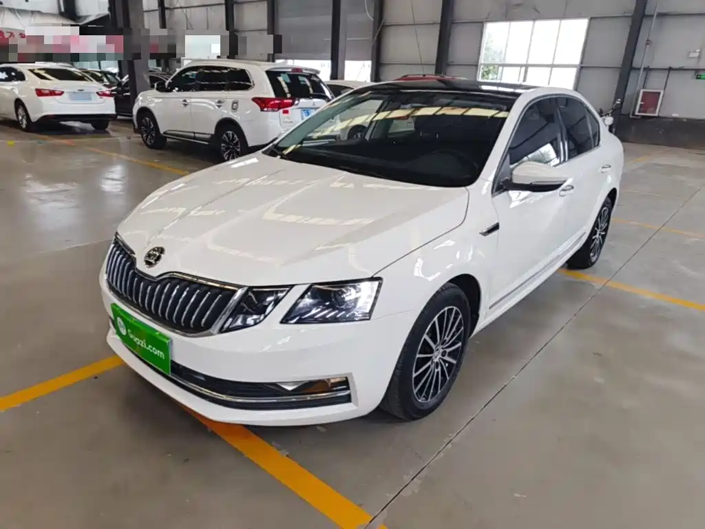 Skoda Octavia — фото 2