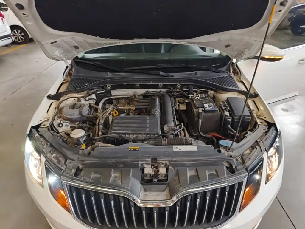 Skoda Octavia — фото 20