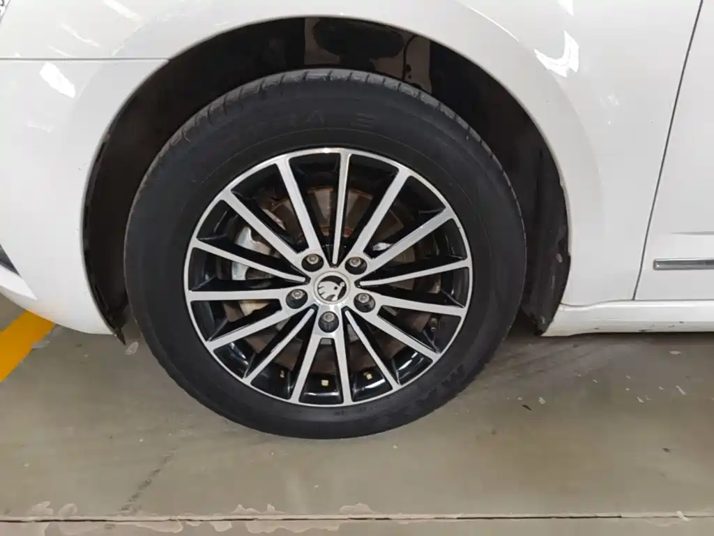 Skoda Octavia — фото 23