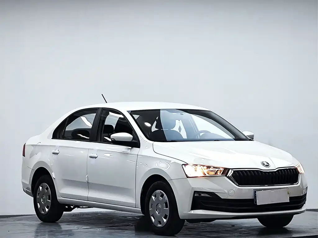 Skoda Rapid — фото 4