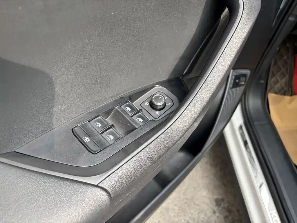 Skoda Kodiaq — фото 13