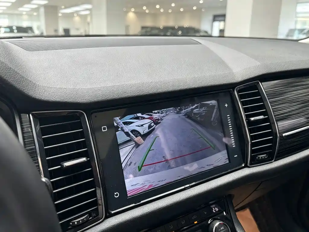 Skoda Kodiaq — фото 15