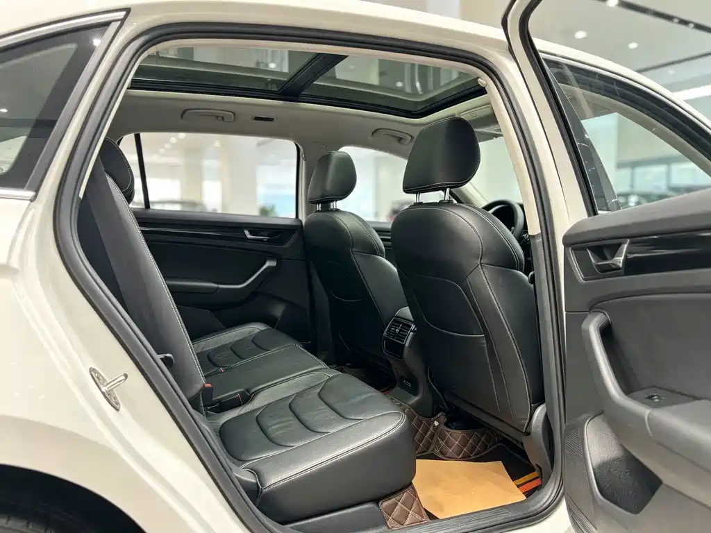 Skoda Kodiaq — фото 7