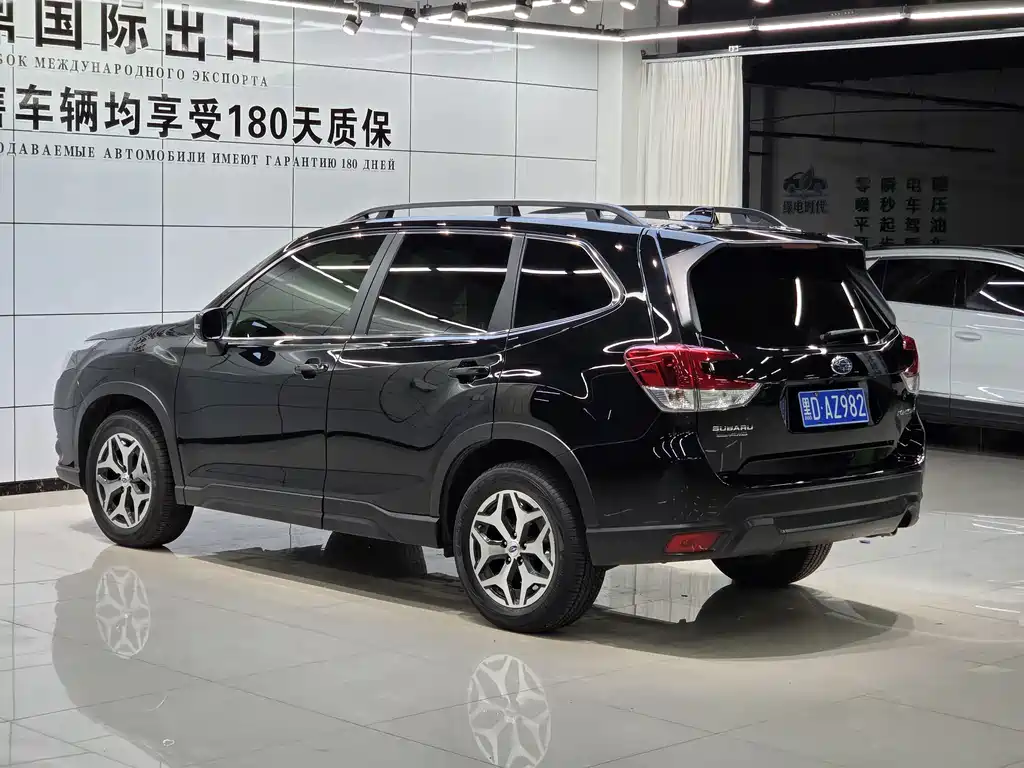 Subaru Forester — фото 5