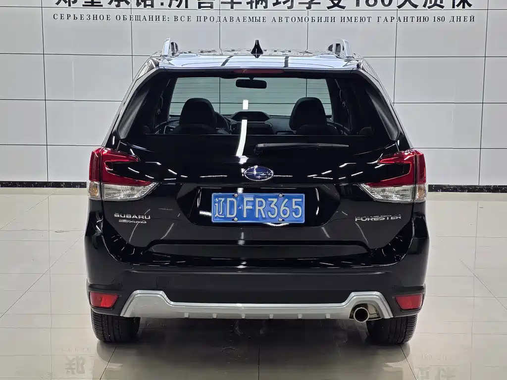 Subaru Forester — фото 5