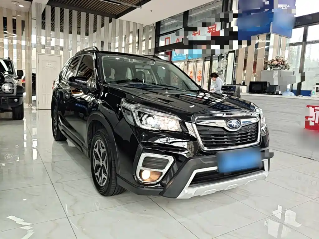 Subaru Forester — фото 4