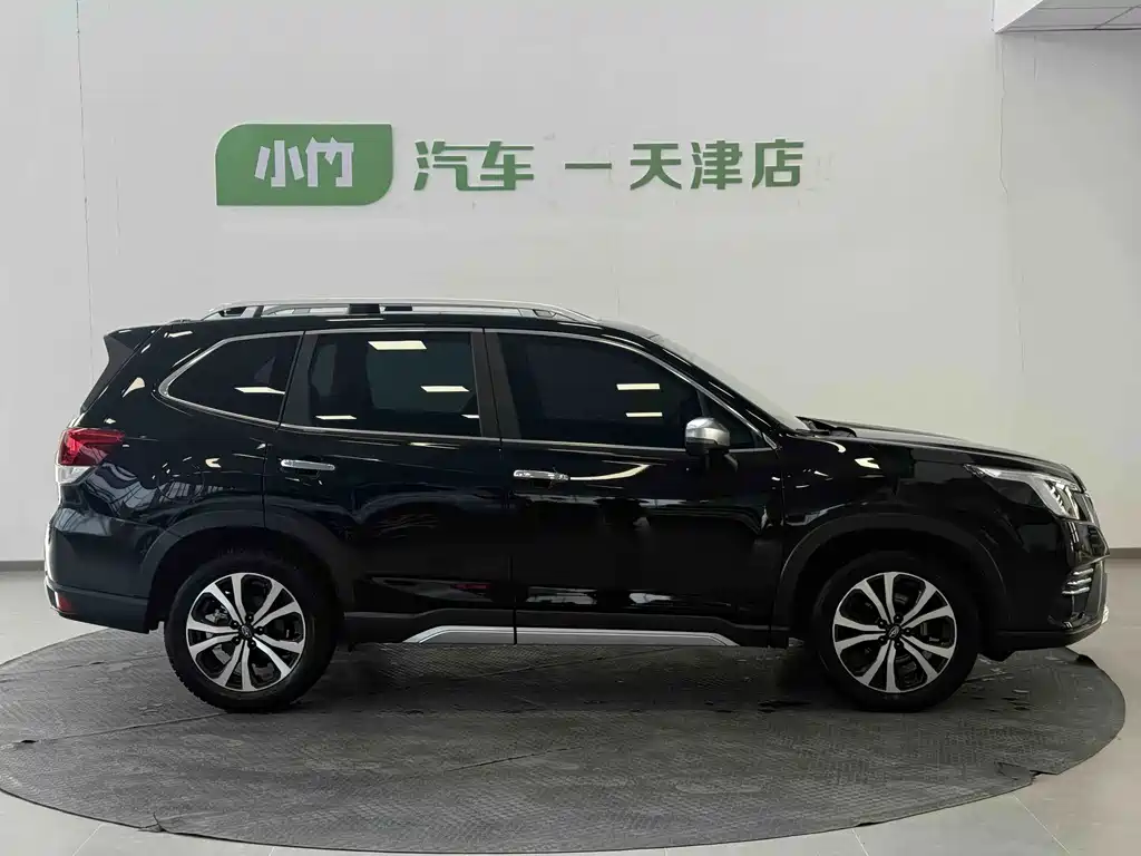 Subaru Forester — фото 4